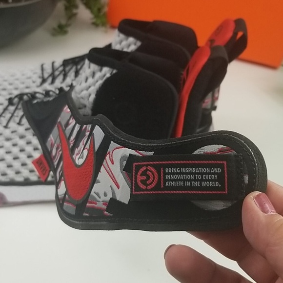 Nike Air Zoom UNVRS (CQ6422-100) NWT - Picture 12 of 15